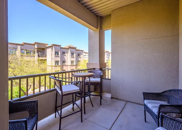 Desert Ridge Apartment